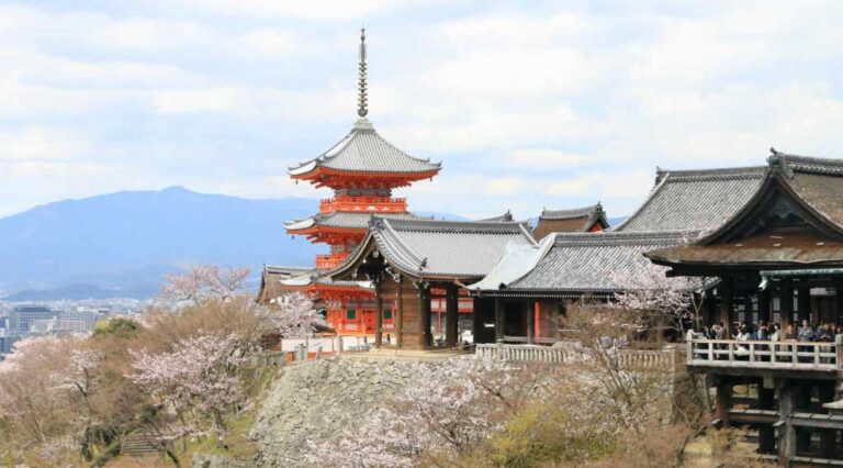 Capa dos Roteiros_Tentações do Japão_1024x568 - 2026
